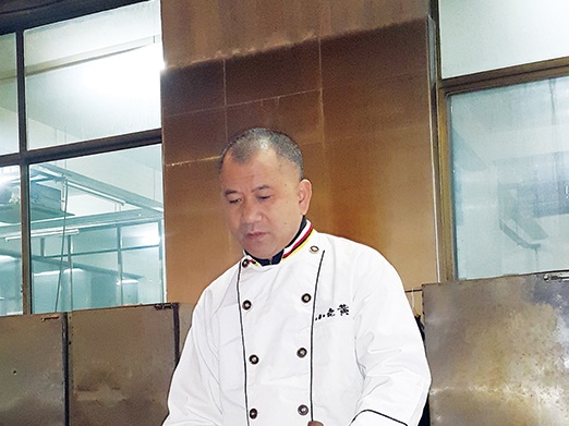 黄维健