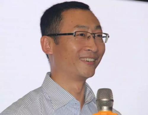 房鼎容