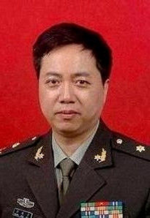 黄振平